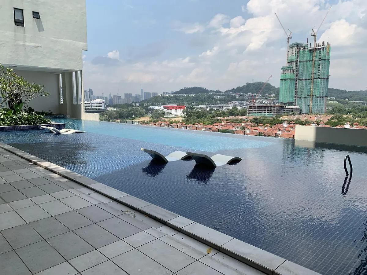 Comfy 6 Guest 2 Rooms Vim3 Isp School, Desa Parkcity, One Utama, Bandar Menjalara, Kepong, Sri Damansara, Mutiara Damansara, Damansara Perdana, Kota Damansara, Kuala Lumpur Apartment